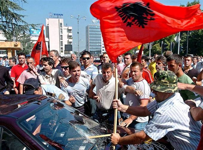 Είμαστε πλέον σε πόλεμο:  Έγιναν δεκτοί σε εκδήλωση του Ευρωπαϊκού Κοινοβουλίου οι Τσάμηδες που ζήτησαν «κράτος» – Ακρωτηριάζουν την χώρα (Φωτογραφία)